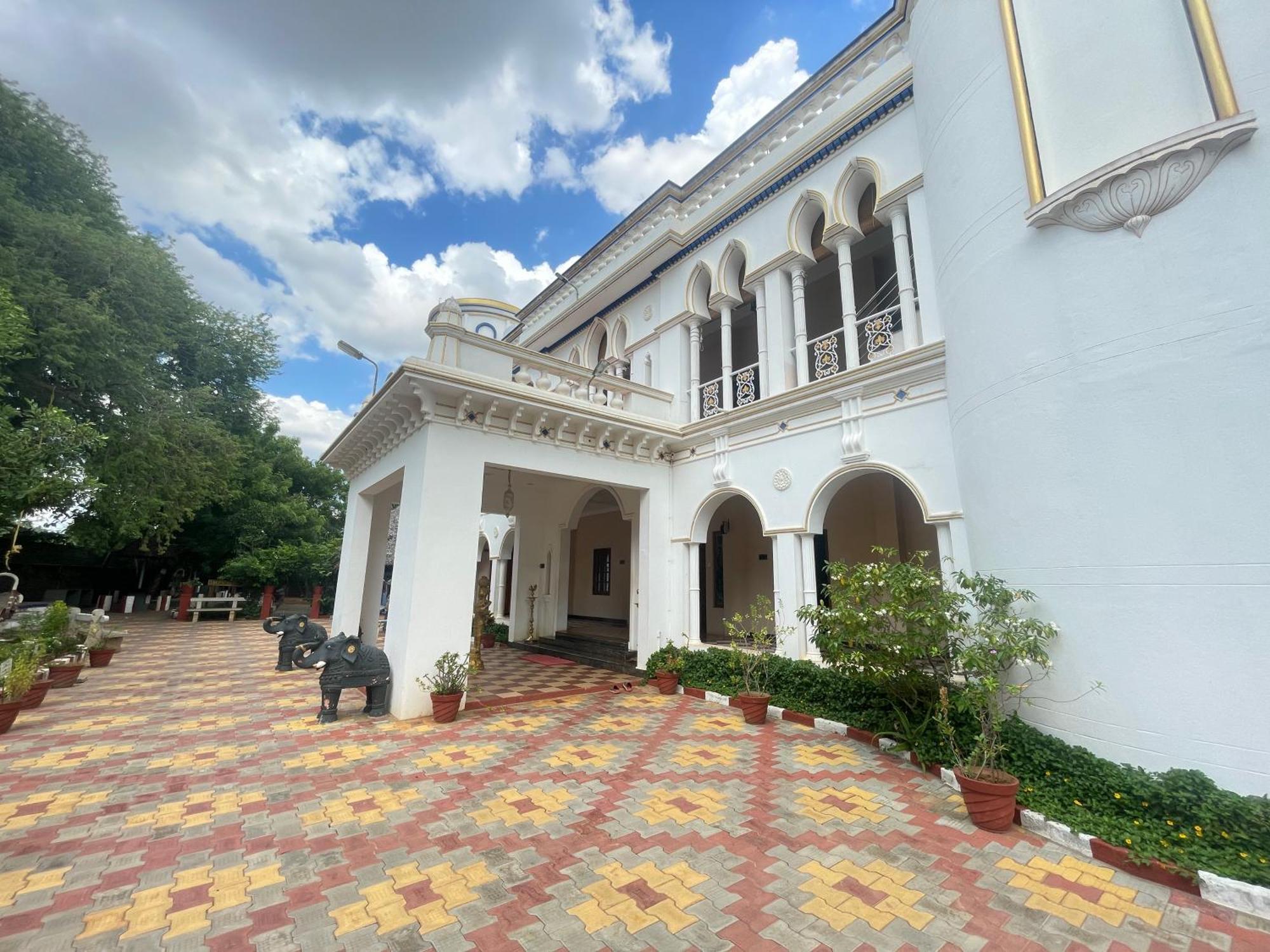 Chola Heritage Resort Kāraikkudi Buitenkant foto