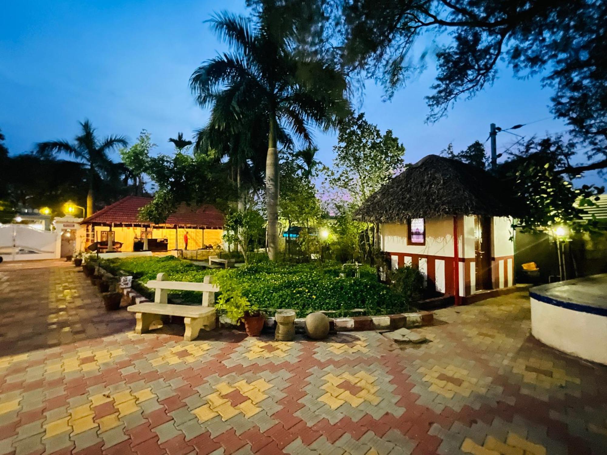 Chola Heritage Resort Kāraikkudi Buitenkant foto