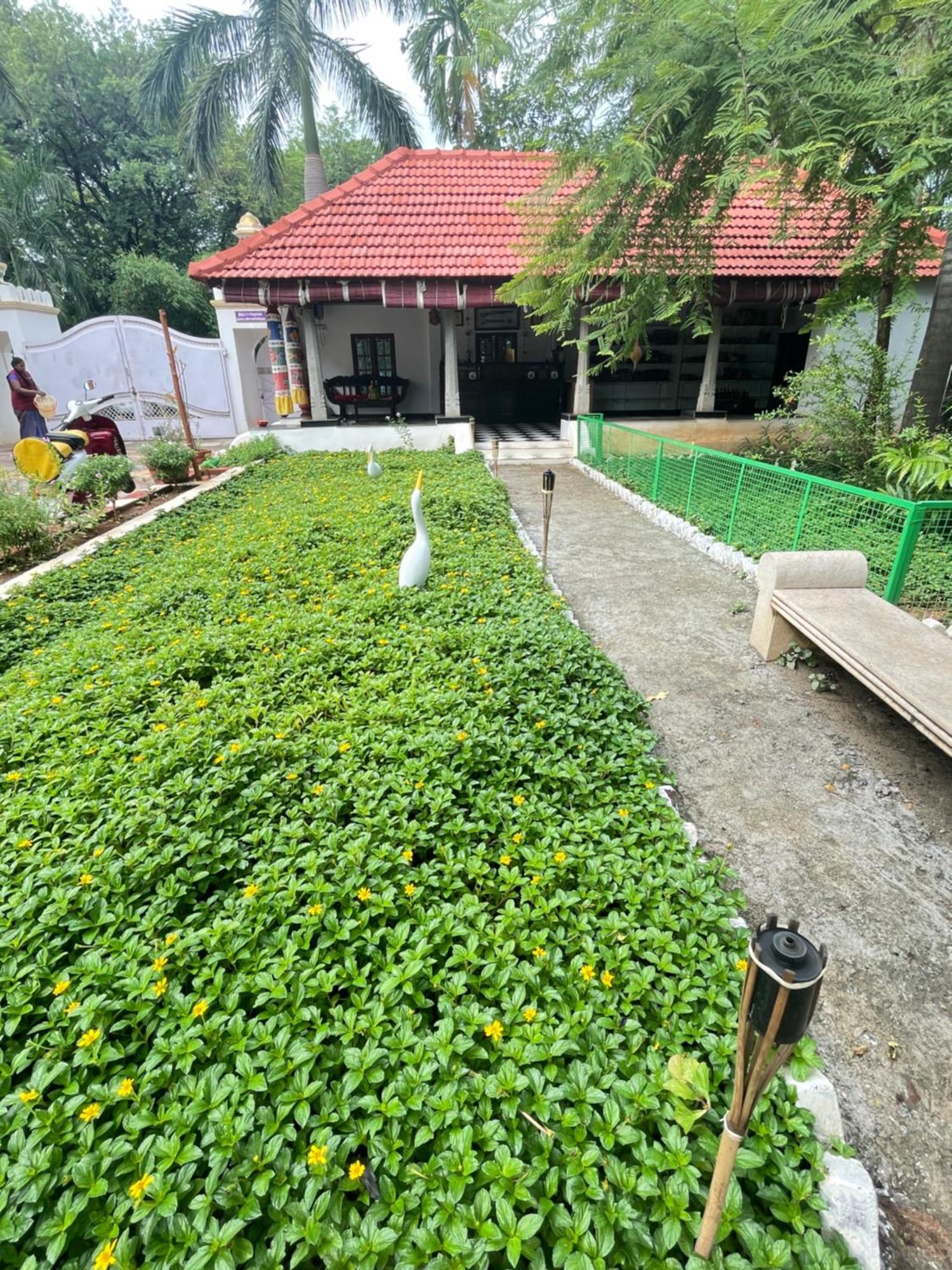 Chola Heritage Resort Kāraikkudi Buitenkant foto
